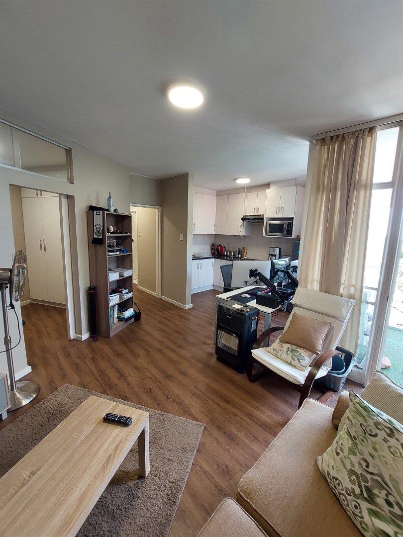 1 Bedroom Property for Sale in Green Point Western Cape
